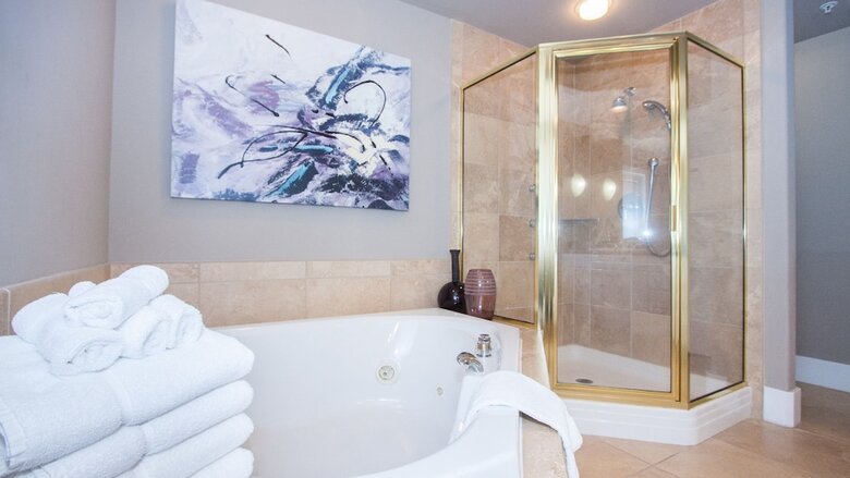 Two Bedroom Condo With Magnificent View - Unit Crd1108