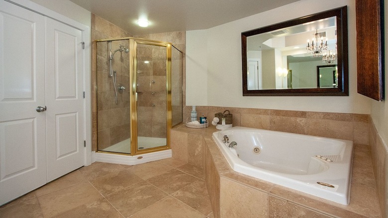Three Bedroom With Media Room, Wrap-around Balcony - Unit Crd0310