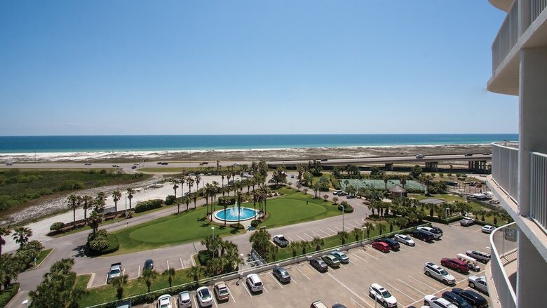 Three Bedroom/three Bathroom Condo Overlooking The Gulf - Unit Crb0911