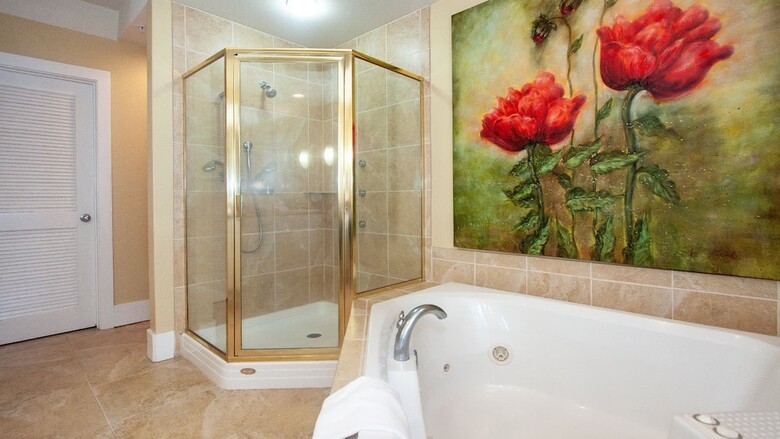 Two Bedroom Condo With Wonderful View - Unit Crc1001