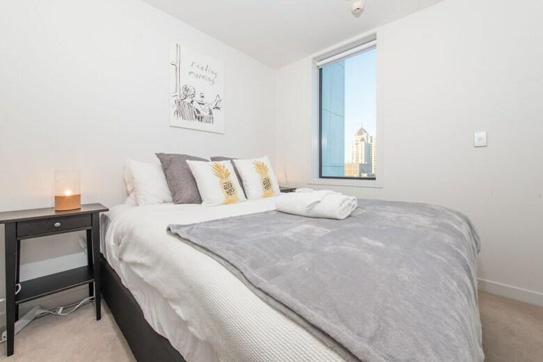 2 Brm Apartment Opp To Skytower View