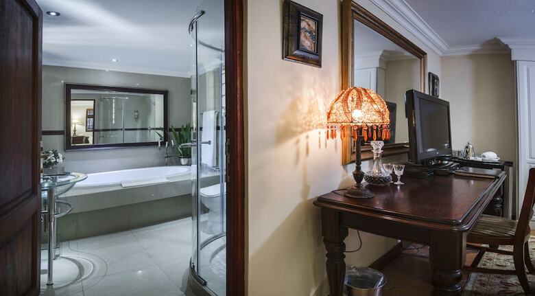The Oasis Boutique Hotel