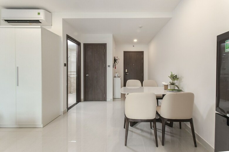Saigon Royal - Le's Apartment