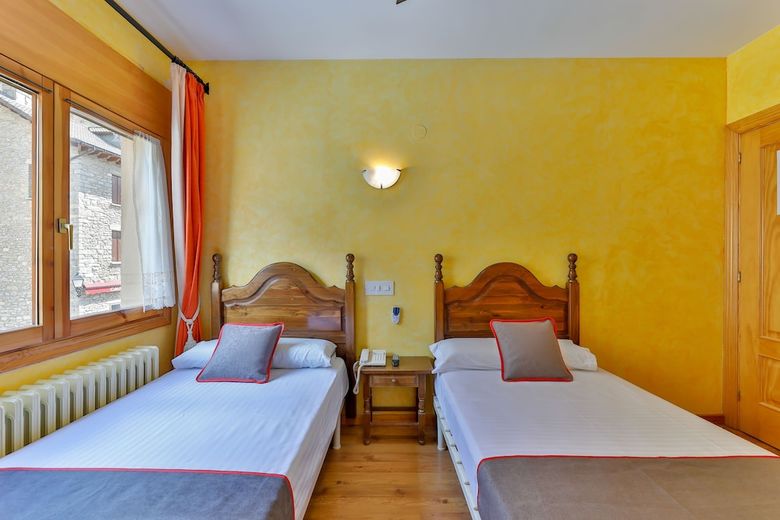 Oyo Hostal Bellosta, Rio Ara