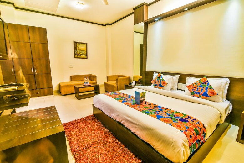 Fabhotel Gcr Sector 43