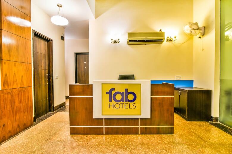 Fabhotel Gcr Sector 43
