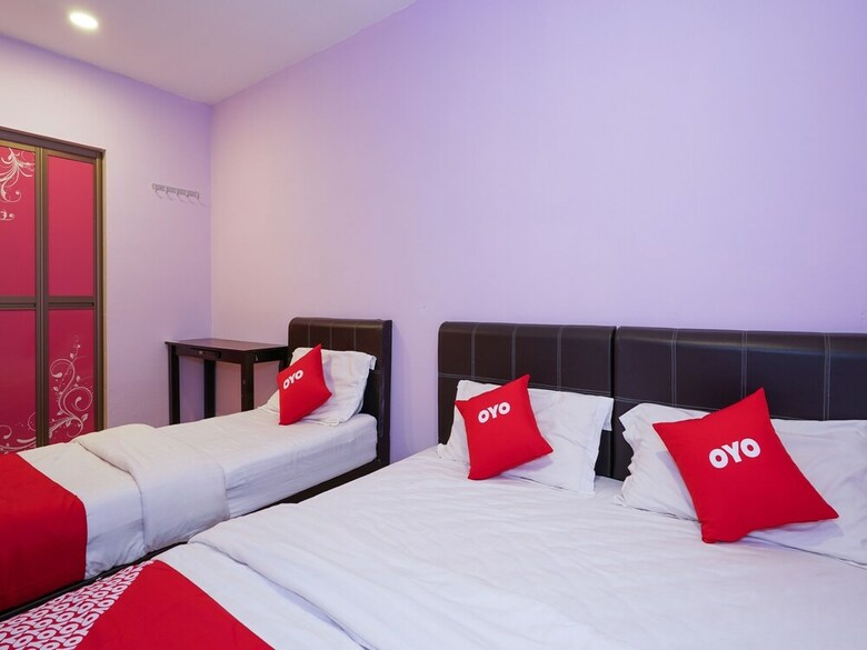 Oyo 44103 8 Hotel