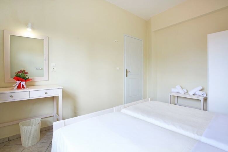 Apartamentos Theodosia Apt Swim Sunbathe Beachfront