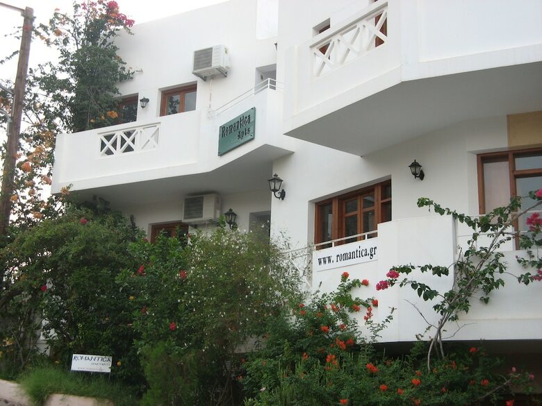 Romantica Hotel Apartments