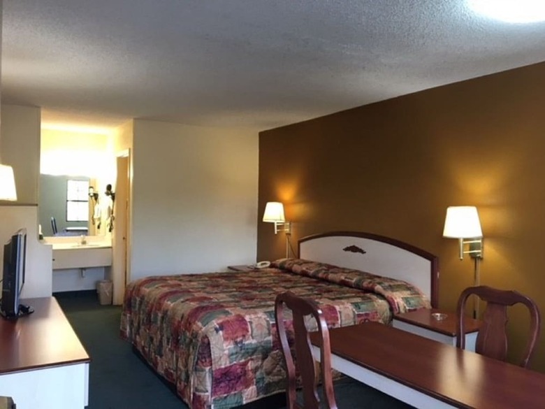 Hotel Budget Inn And Suites