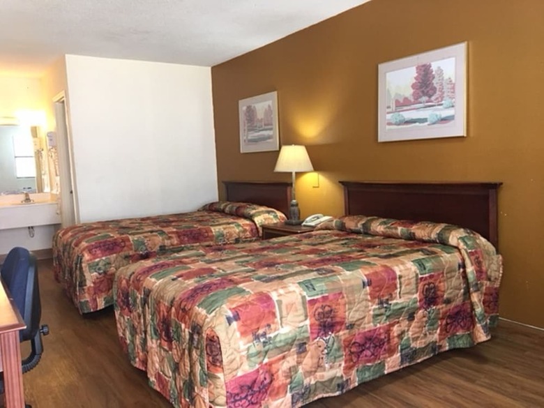 Hotel Budget Inn And Suites