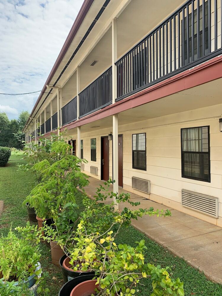 Hotel Budget Inn And Suites