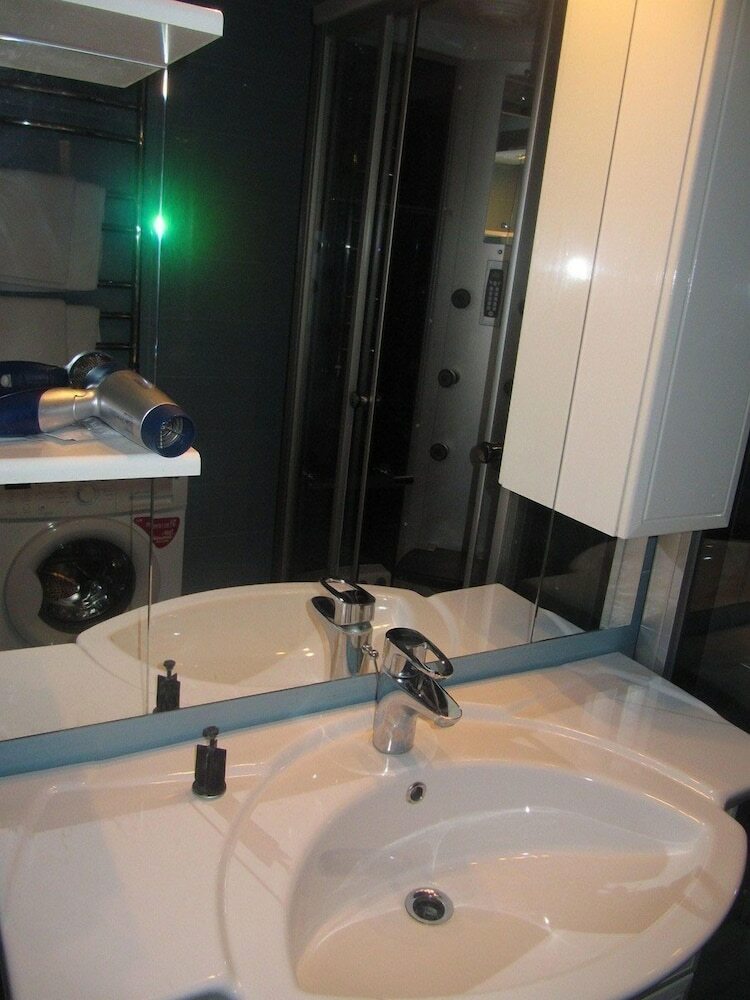 Hotel Aks