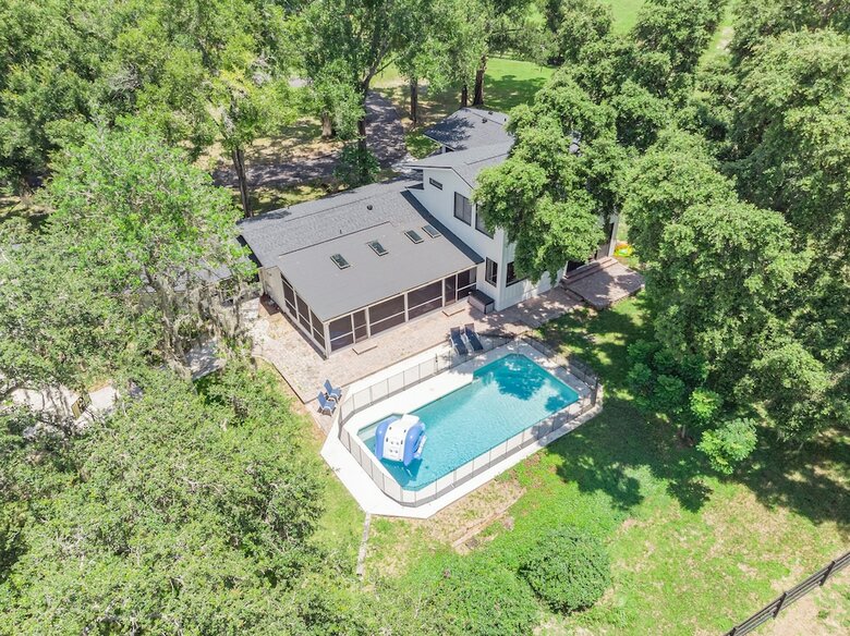 Spacious Country Estate