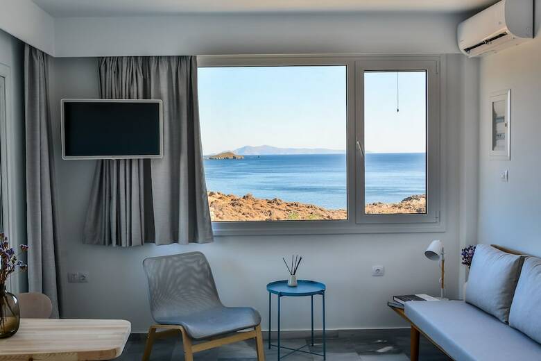 Pharos Apartments