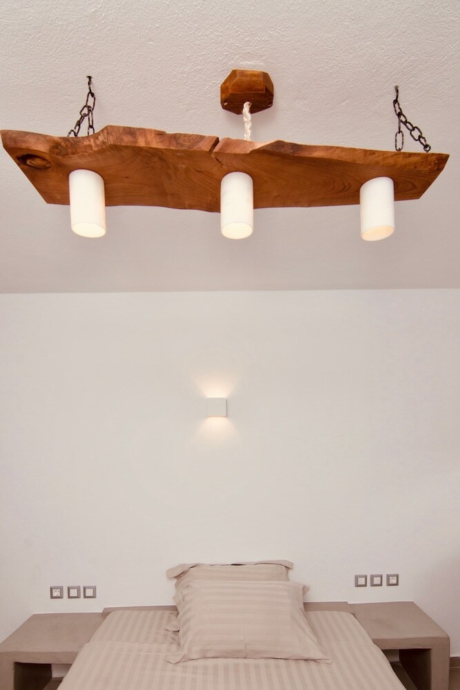 Hotel Aeris Suites
