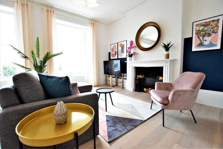Frederick Place Your Apartment