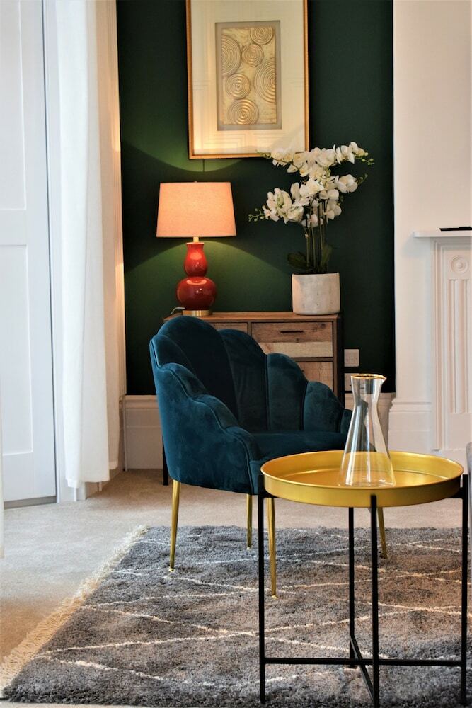 Frederick Place Your Apartment