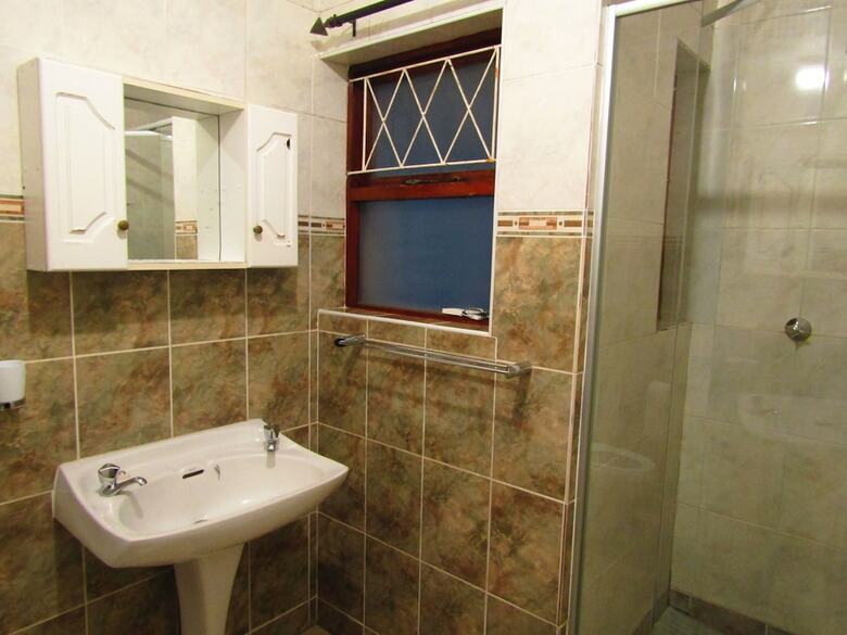 Yolonwabo Bed And Breakfast