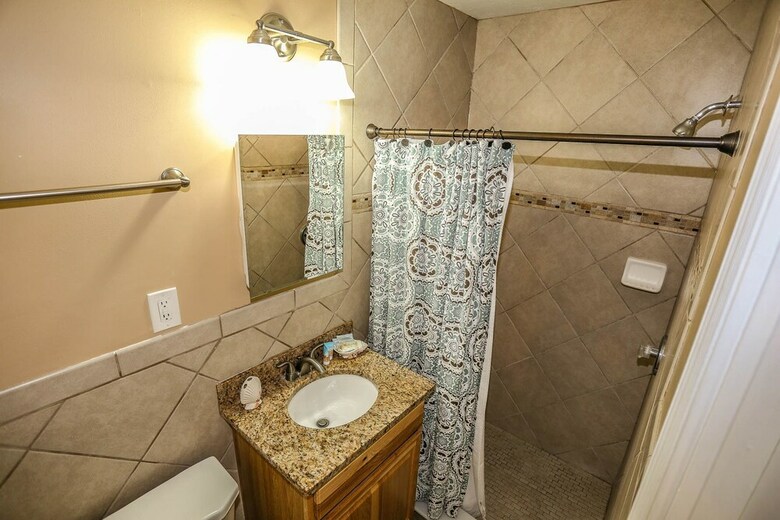 180 Hibiscus Dr. - M
