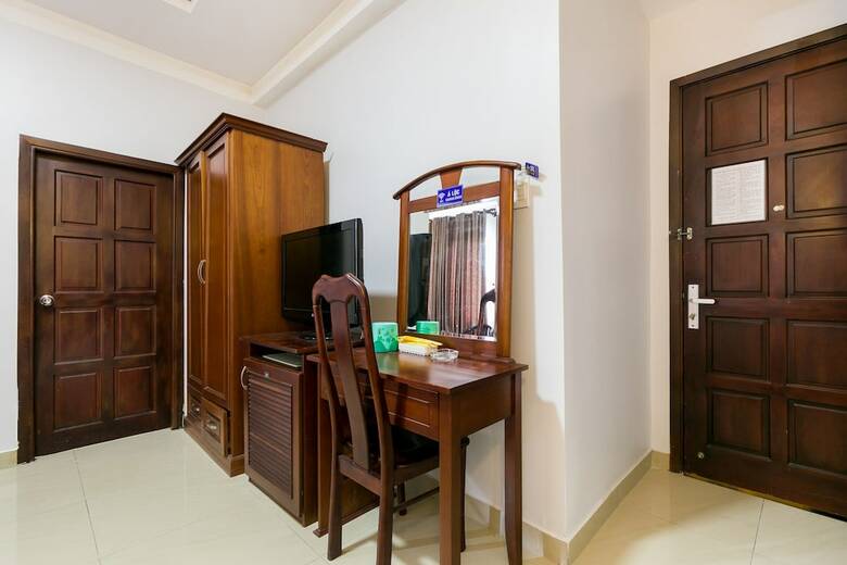 Oyo 500 A Loc Hotel