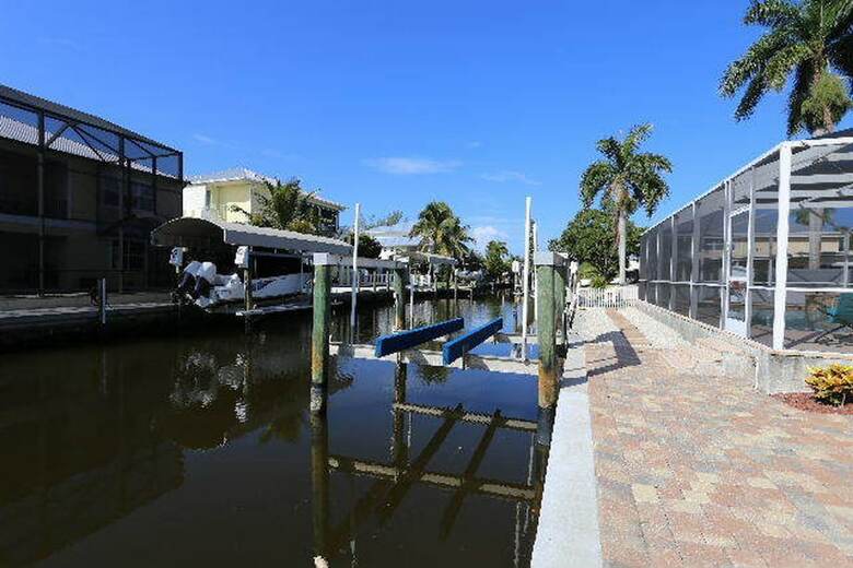 244 Flamingo