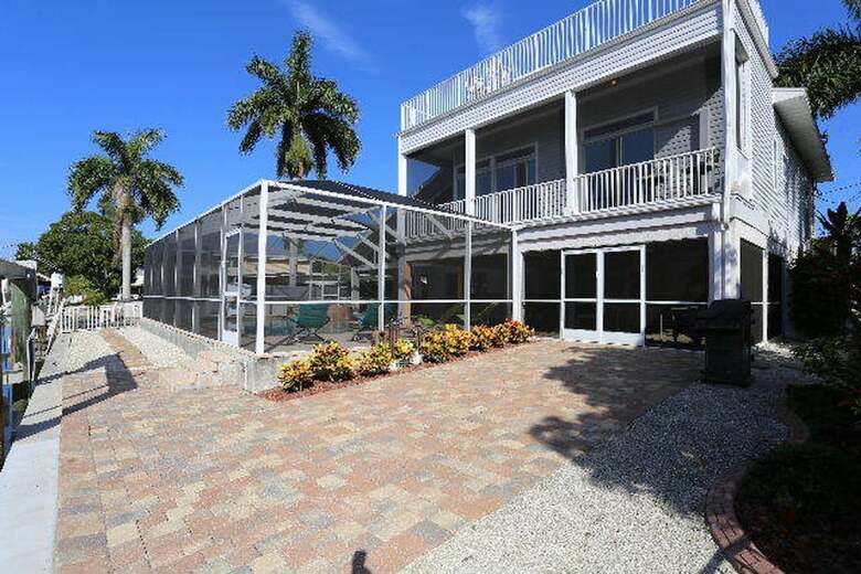 244 Flamingo