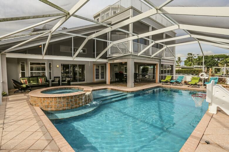 244 Flamingo