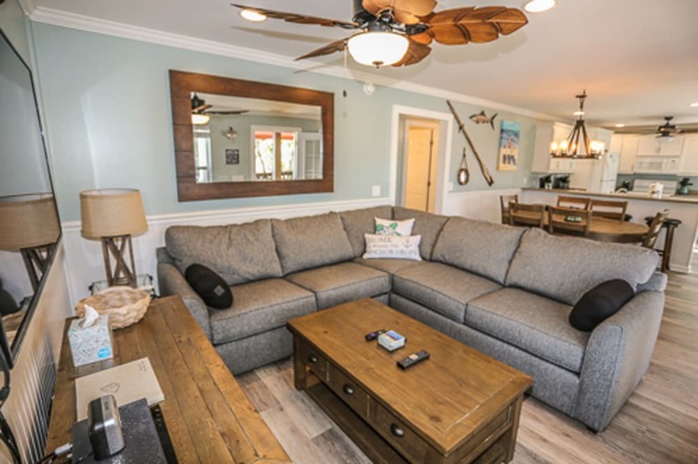 2518 Estero