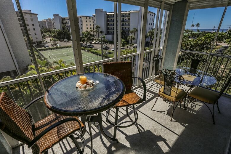Captains Bay 303