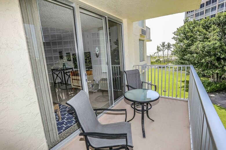 Estero Beach And Tennis 208a