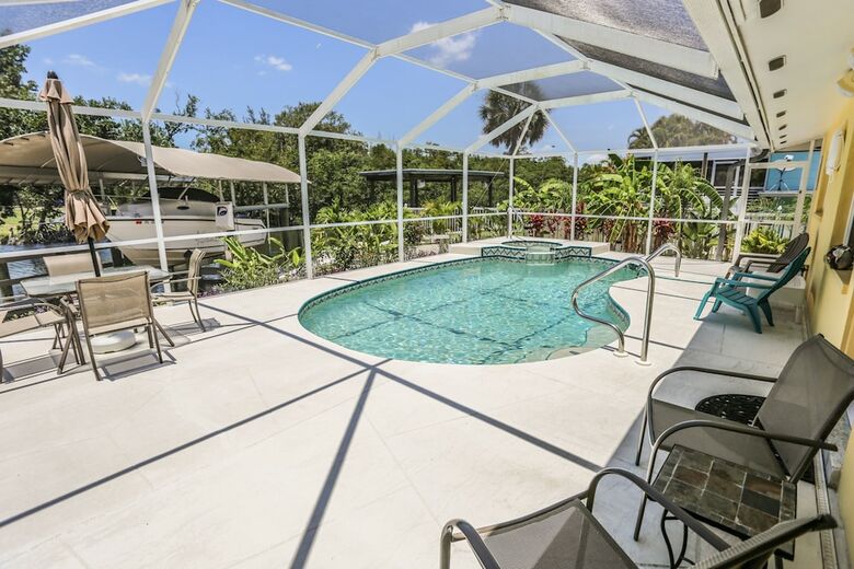105 Tropical Shore Way