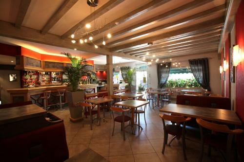 Hotel Logis Le Bourguignon