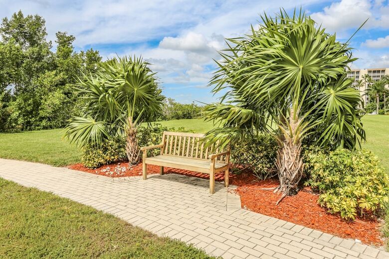 Estero Beach And Tennis 1001a