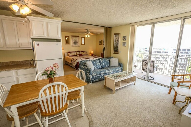 Estero Beach And Tennis 1001a