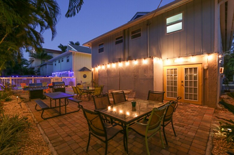 235 Mango - Little Palm