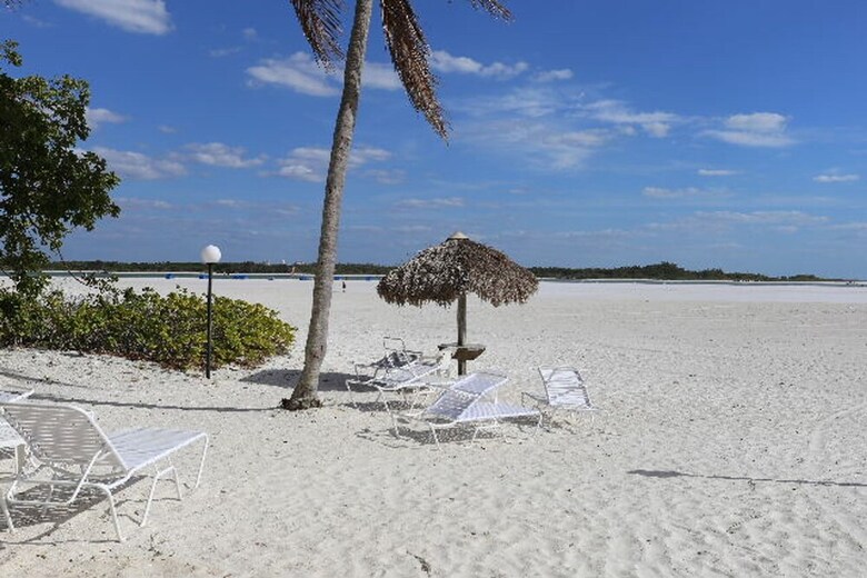 Castle Beach 402