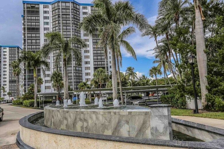Ocean Harbor 102a