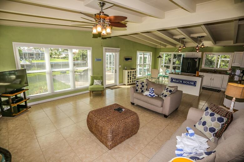 5670 Williams Dr. - M