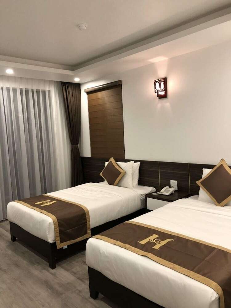 Helen Halong Hotel