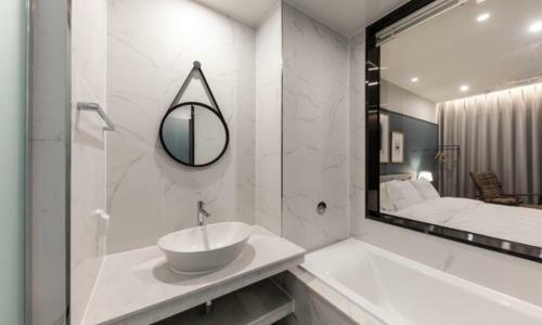 Brown Dot Hotel Deokcheon