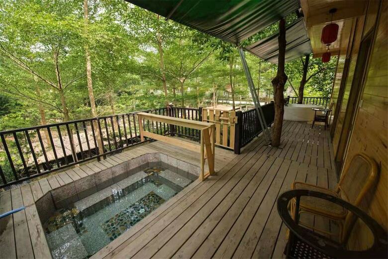 Cabana Conghua Jinyuan Hotspring