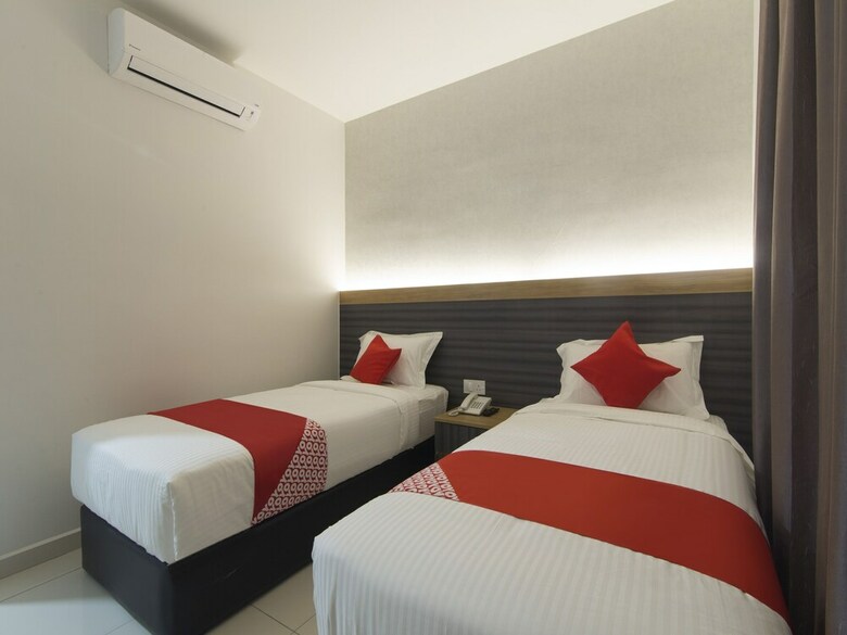 Oyo 44119 B&l Hotel