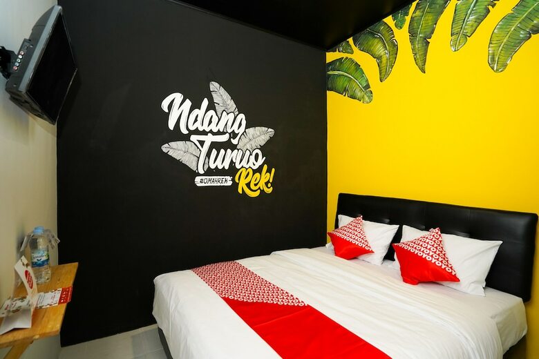 Hotel Oyo 1293 Claudya Residence