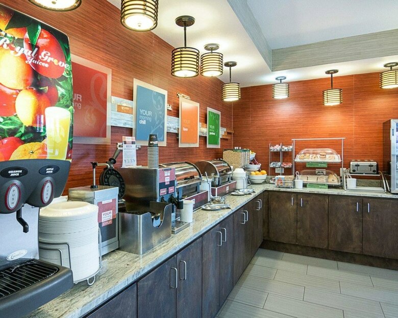 Hotel Comfort Suites
