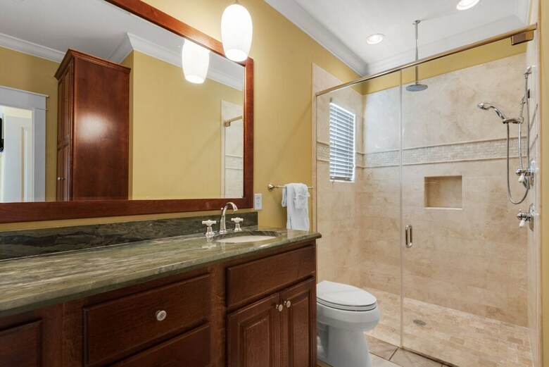 6 Bd Tropical Getaway With Pool & Beach Access!