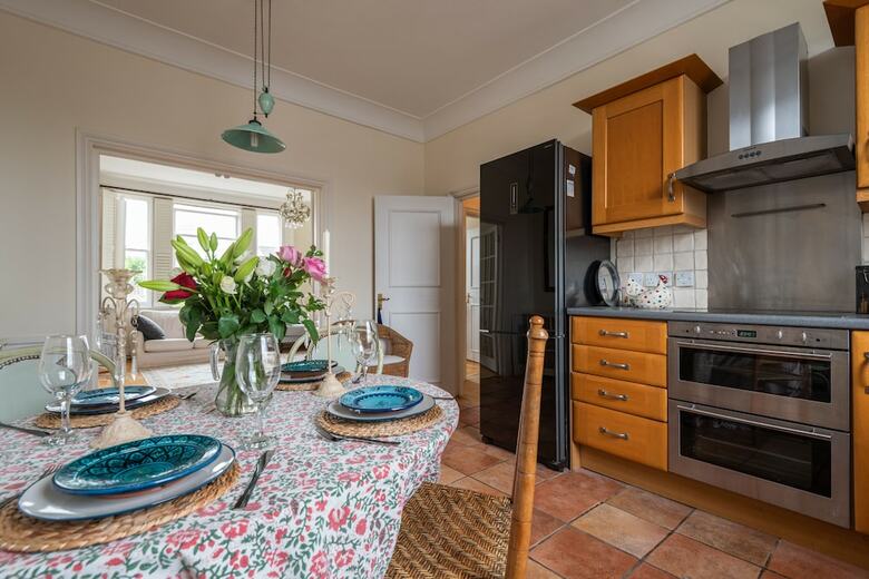 Panoramic Family Home In Maida Vale