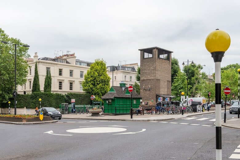 Panoramic Family Home In Maida Vale