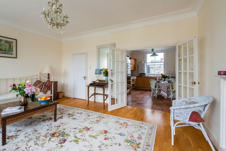 Panoramic Family Home In Maida Vale