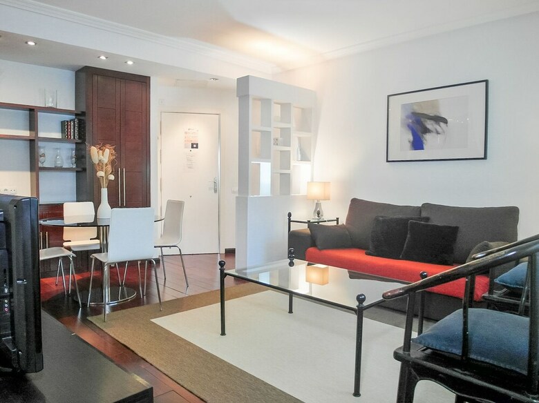 Dflat Escultor Madrid 508 Apartments
